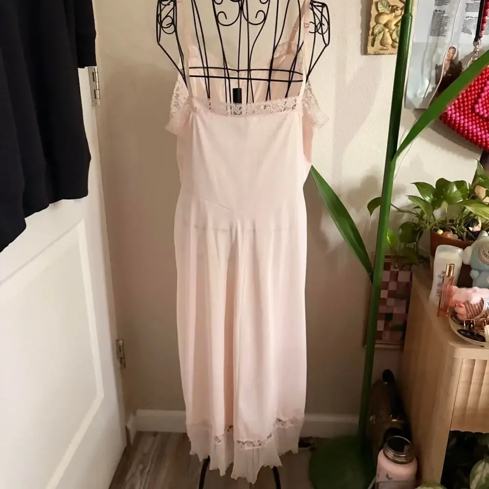 Vanity Fair Vintage Lace Slip 42
